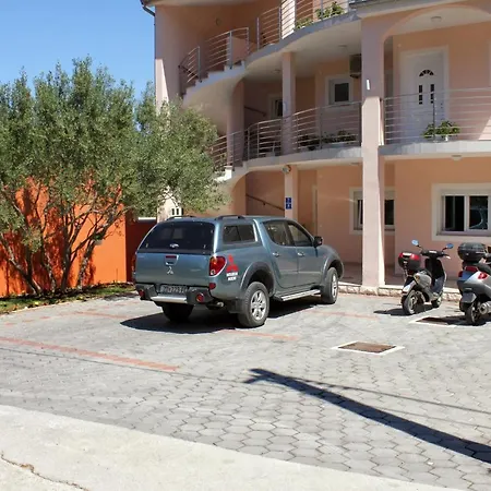 6215c Apartmán *